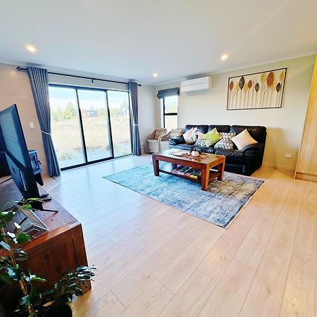 April Lodge 特卡波湖 外观 照片