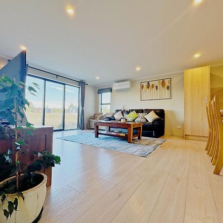 April Lodge 特卡波湖 外观 照片