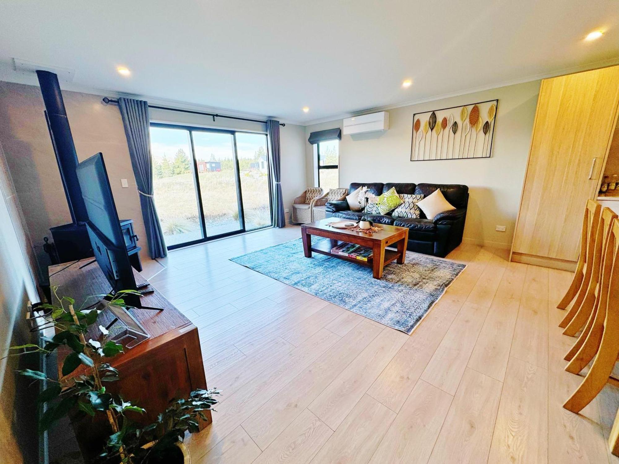 April Lodge 特卡波湖 外观 照片